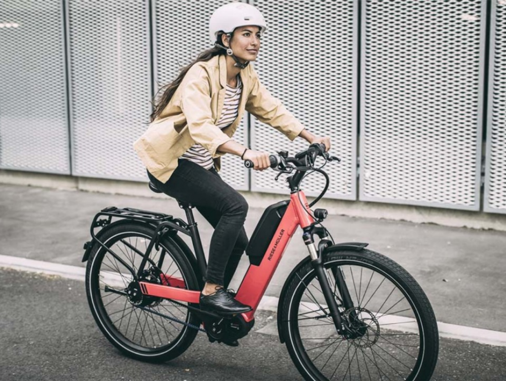 Le vélo électrique en ville : l’option idéale pour un mode de vie durable en 2024